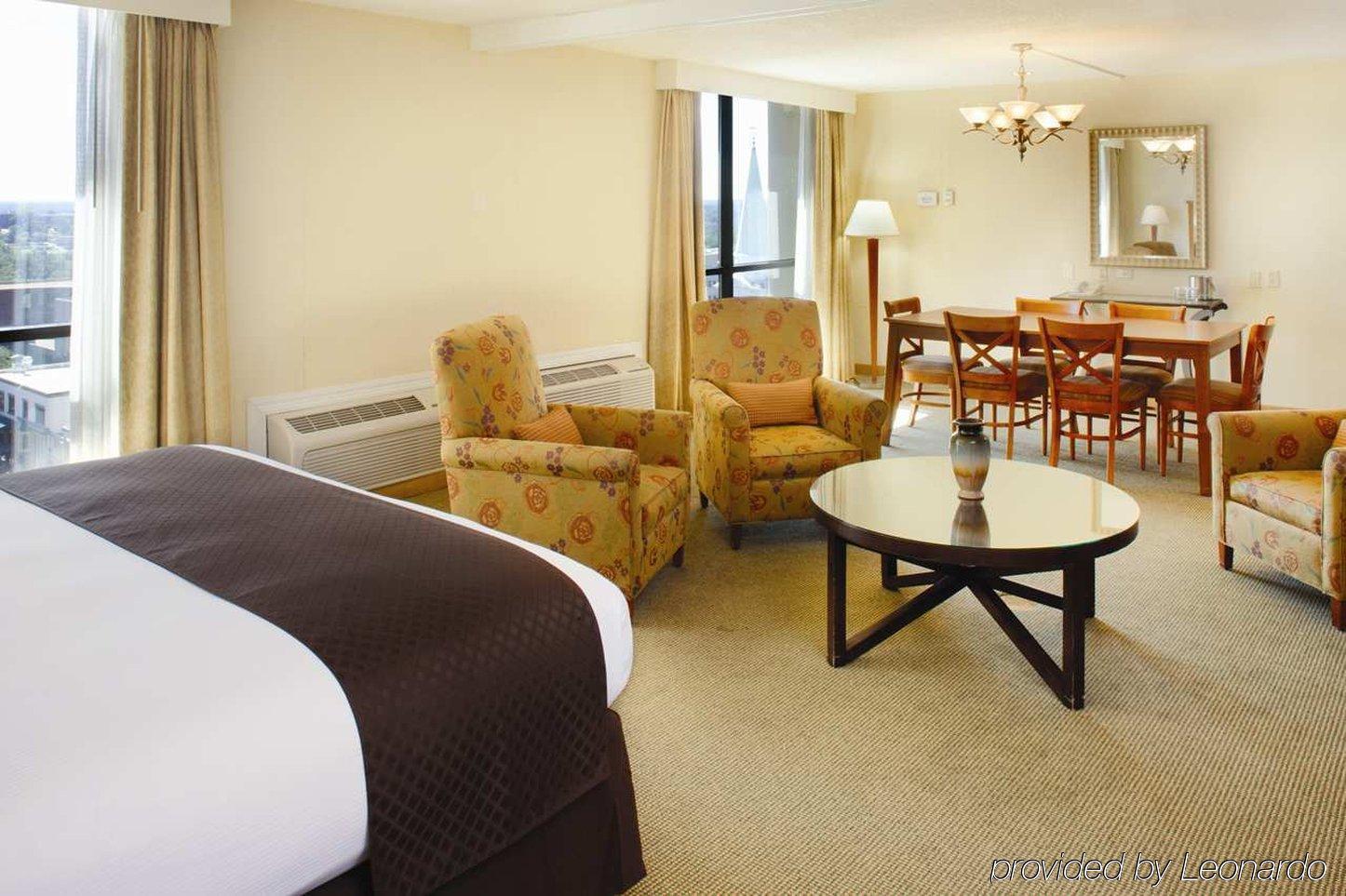 Doubletree By Hilton Hotel Tallahassee Szoba fotó